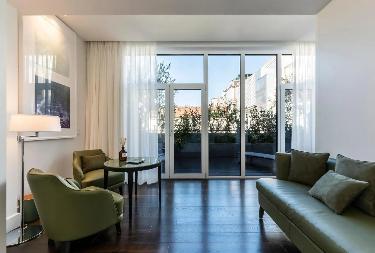Magna Pars L'Hotel A Parfum, Small Luxury Hotels Of The World Milan